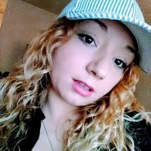 Meet your Posher, Brittney